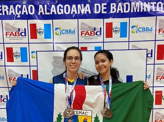 Alunas do Cesmac se destacam no Campeonato Alagoano de Badminton e reforçam incentivo da instituição ao esporte