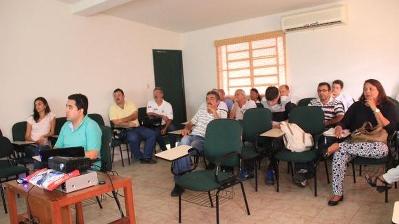 Apicultores do sertão fazem parceria com o IMA e apresentam ações