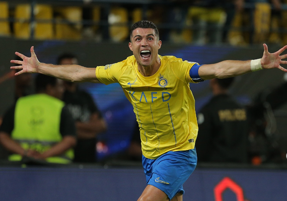 Cristiano Ronaldo marca duas vezes e bate recorde no Campeonato Saudita
