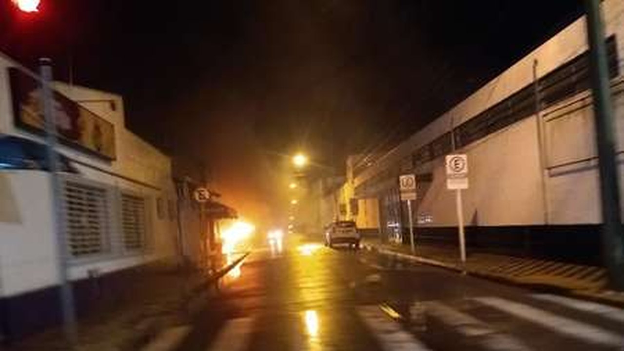 SP: Botucatu vive noite de terror com assaltos a agências bancárias e tiroteios