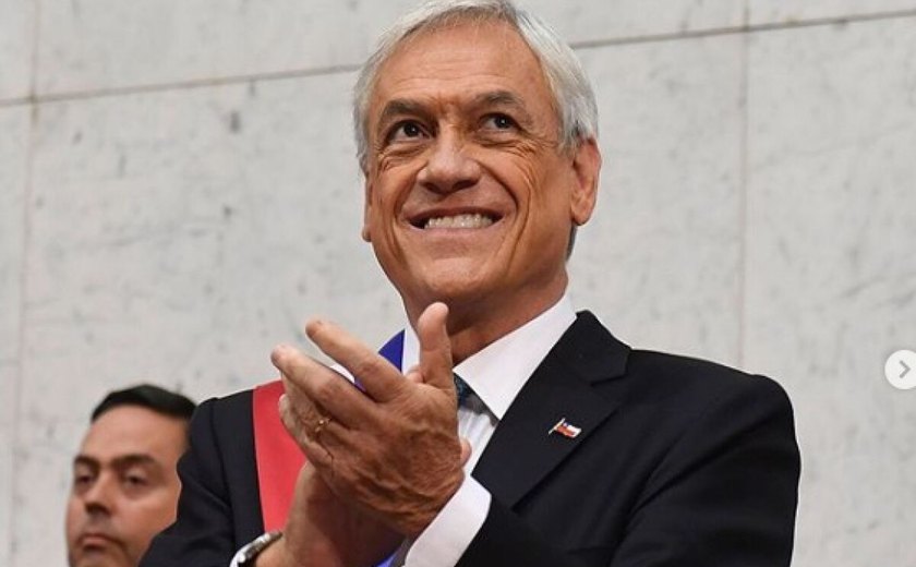 Piñera não teria conseguido tirar cinto de segurança ao cair na água, diz imprensa chilena