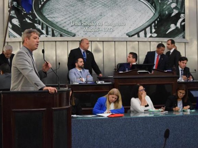 Tragédia em Suzano provoca debate na ALE sobre a liberação do porte de armas