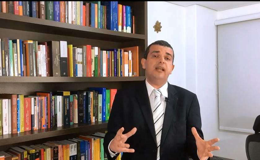Professor de Direito afirma que Bolsonaro não pode vetar parte do fundão de 5,7 bilhões  