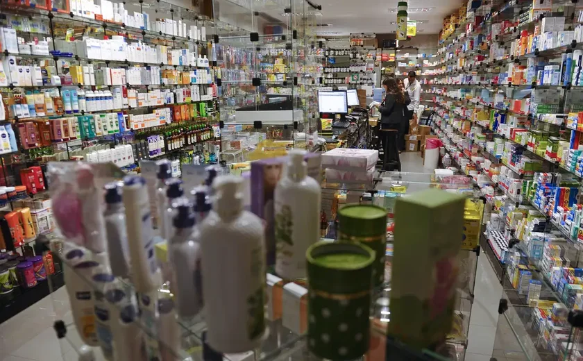 Grupo Saúde e Cuidados Pessoais sobe 0,96% em abril ante alta de 0,35% em março no IPCA-15