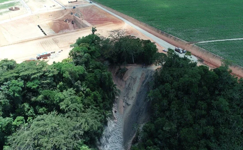 Construtora acusada de aterrar nascentes afirma ter licença municipal
