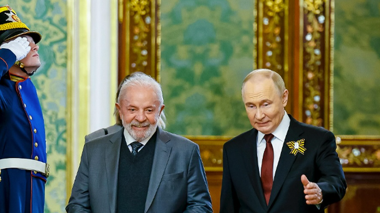 Lula reencontra Putin, critica Trump e assiste a desfile ao lado de ditadores