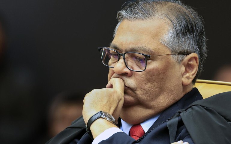 'Não sabia que era tão poderoso': Dino ironiza 'turbulência' no mercado financeiro por decisão do STF