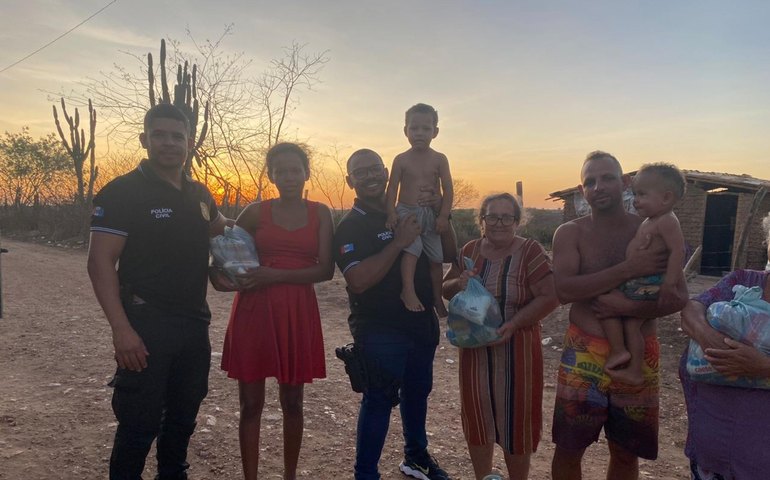 Delegacia Regional de Batalha realiza ação beneficente no Sertão alagoano