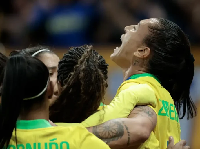 Em virada relâmpago, seleção brasileira feminina vence Estados Unidos
