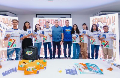 Partiu, Madrid! Remi Filho anuncia alunos da Escola de Línguas selecionados para imersão na Espanha