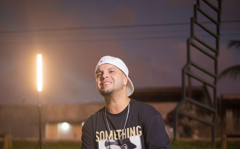 Pontos turísticos de Maceió são cenários para novo clipe do cantor JPê