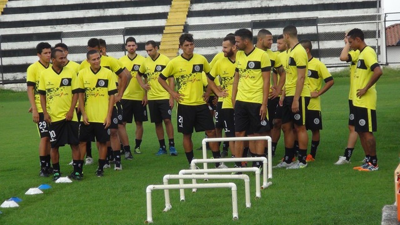 Diretoria do ASA procura meios para pagar salários de antigos jogadores