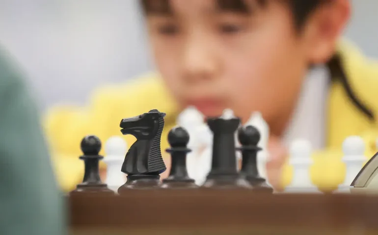 Longe de torneios, grande nome do xadrez brasileiro planeja projetos educacionais com o esporte