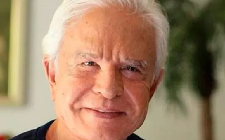 Cid Moreira deu 'Boa Noite' mais de 8 mil vezes no 'Jornal Nacional' e entrou no 'Guinness'