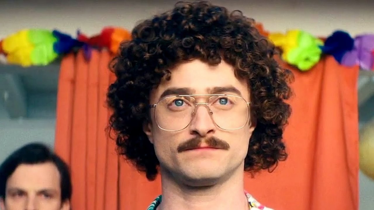 ‘Weird’, com Daniel Radcliffe, ganha novo trailer