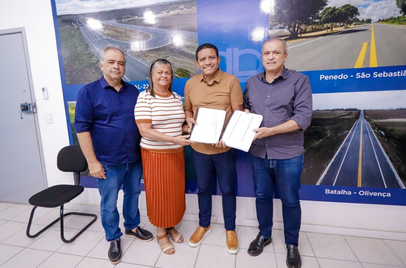 Tia Júlia, Júlio Cezar e Silvio Camelo articulam novos investimentos para Palmeira