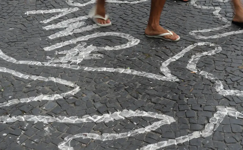 Nº de roubos em SP atinge mínimo histórico, mas latrocínios e estupros crescem