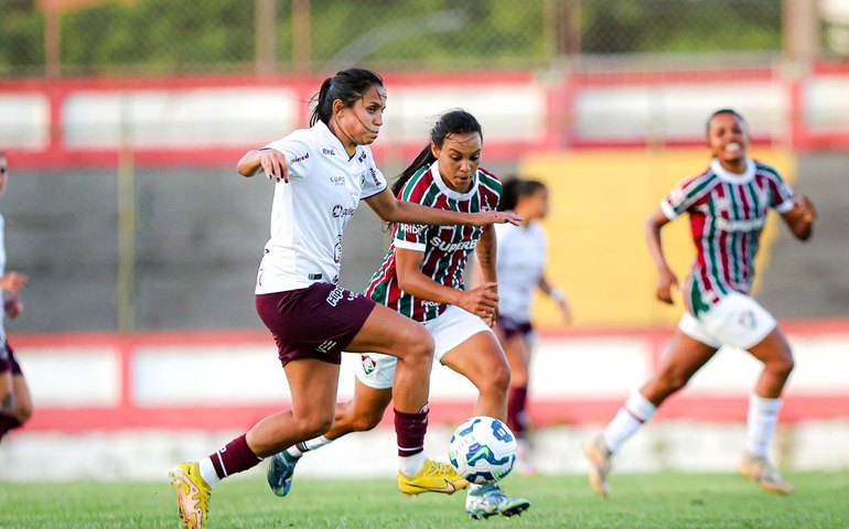 Em jogo transmitido pela TV Brasil, Ferroviária e Flu ficam no 1 a 1