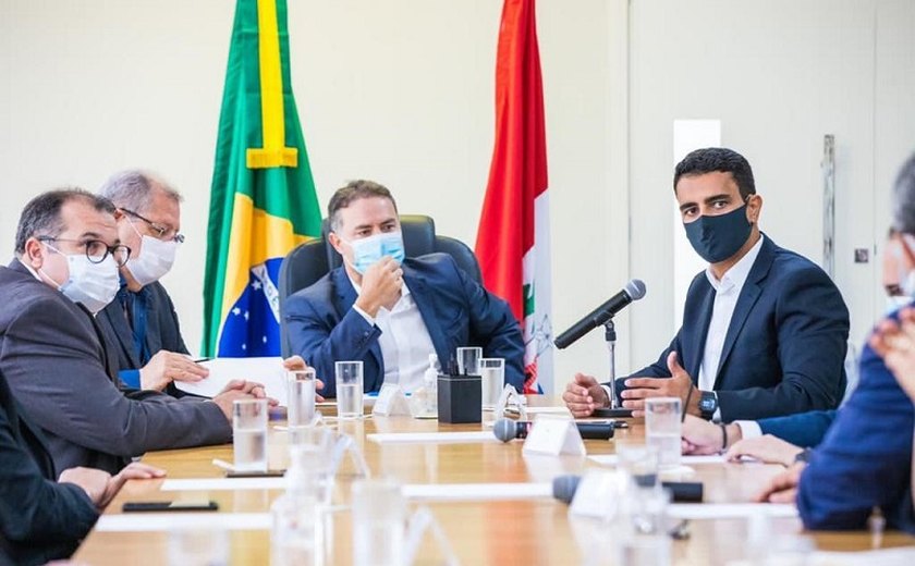 Combate à Covid-19 e obras atrasadas são temas da primeira reunião de JHC com governador Renan Filho