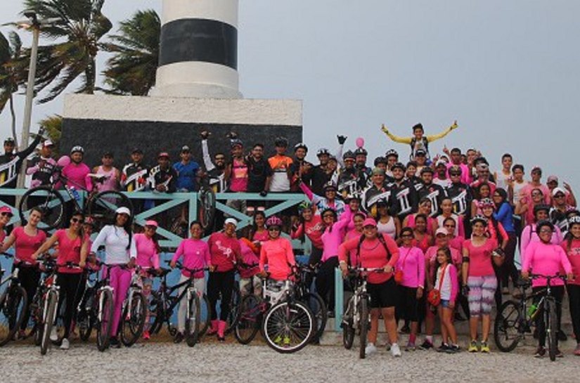 Outubro Rosa é comemorado com passeio ciclístico em Coruripe