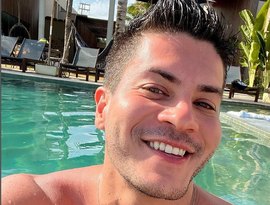 Arthur Aguiar apaga enquete sobre segundo turno após alerta