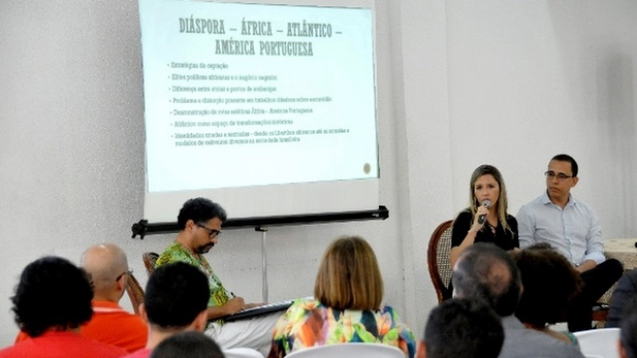 Chá de Memória aproxima o Arquivo Público da comunidade