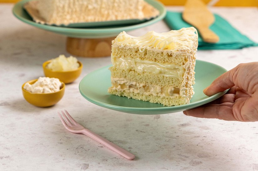 Abacaxi com Leite Condensado e Chocomoça®️ são os Bolos do Mês da Sodiê em janeiro