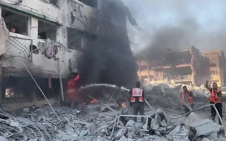 Defesa Civil de Gaza eleva a pelo menos 90 número de mortos em ataque israelense a escola