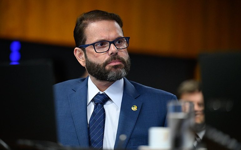 CSP aprova idade máxima de 35 anos para novos bombeiros e PMs