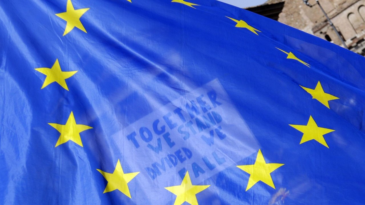 Mídia: UE planeja reformar orçamento para pagar dívidas e cobrir gastos com defesa