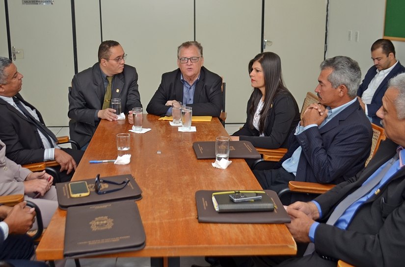 Isnaldo Bulhões faz visita cortesia a Câmara de Vereadores de Santana