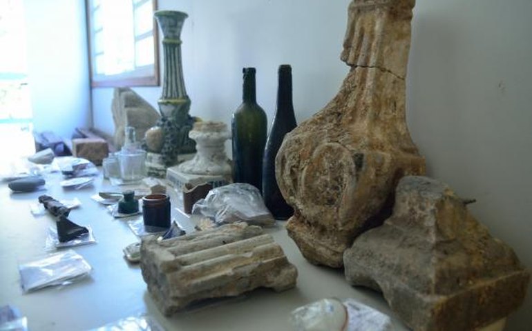 Obras do metrô no Rio descobrem milhares de peças arqueológicas