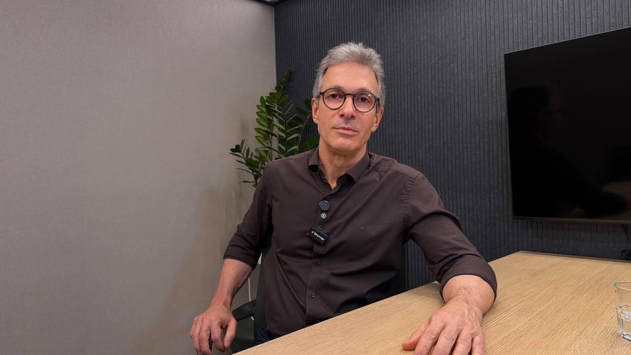 Zema desiste de participar de debate da Band após ausência de Lula e Flávio Bolsonaro
