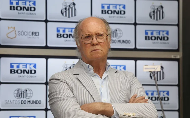 Acusado de importunação sexual: relembre a passagem de Paulo Roberto Falcão pelo Santos