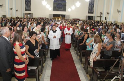 Fiéis celebram missa de abertura da Festa da Padroeira de Arapiraca