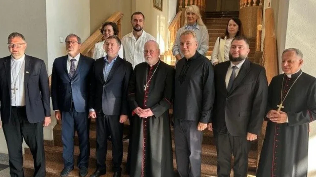 Enviado do Papa inicia missão na Ucrânia e defende 'condições justas' para paz