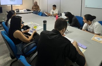 Cerest recebe residentes da Uncisal para apresentação de serviços e troca de experiências