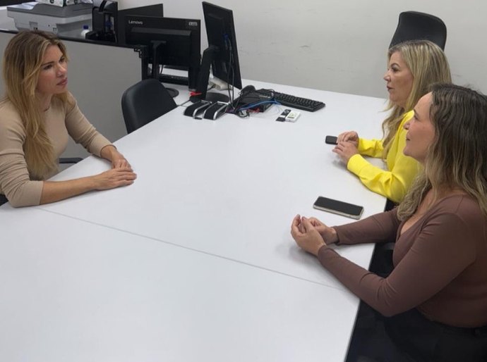 Juíza Soraya Maranhão discute com delegadas da Mulher combate à violência doméstica