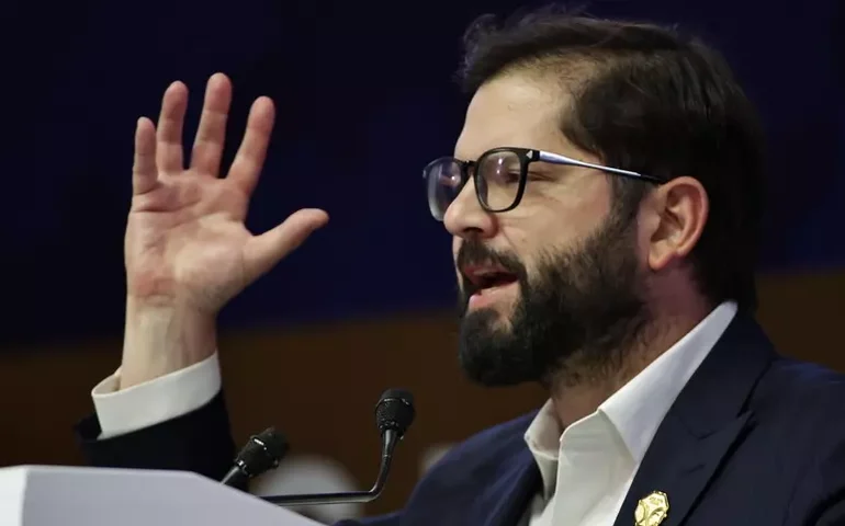 Boric acusa Trump de 'mentir' ao negar mudanças climáticas