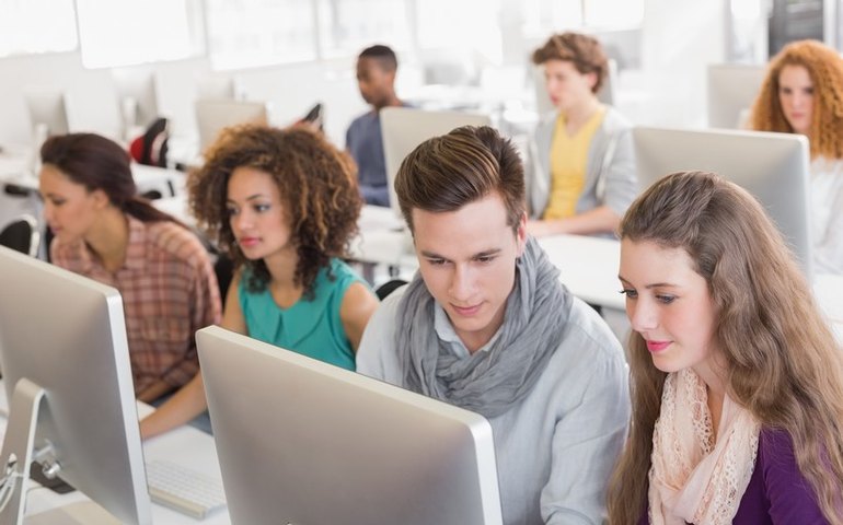 Programa de bolsas de estudo Líderes Estudar está com inscrições abertas para 2022