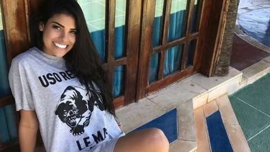 Munik para de seguir Ana Paula na web e fãs se revoltam