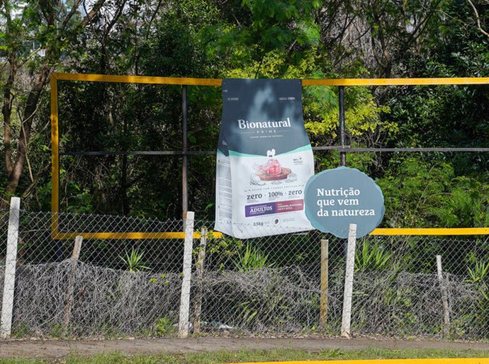 Bionatural revela a natureza escondida atrás dos outdoors em campanha criada pela Agência Desafio