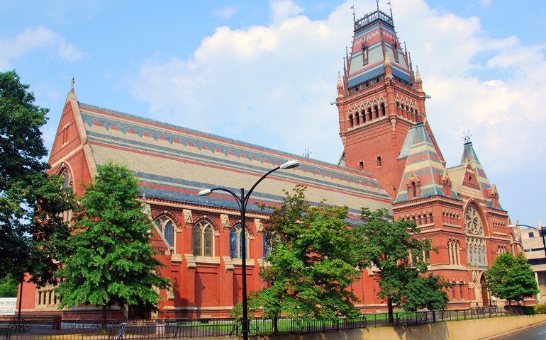 EUA investiga prática de Harvard de favorecer admissão de filhos de ex-alunos