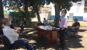 reunião rodada de entrevistas