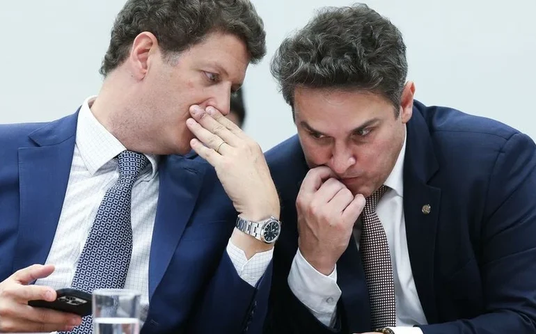 CPI do MST: base governista acionam MPF contra Zucco e Salles por ameaça e violação de domicílio