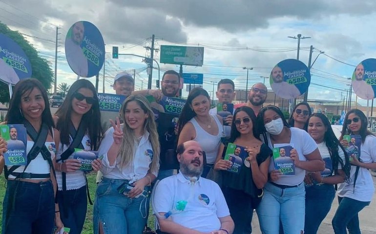 Candidato a deputado federal Dr. Hemerson Casado vai às ruas fortalecer campanha