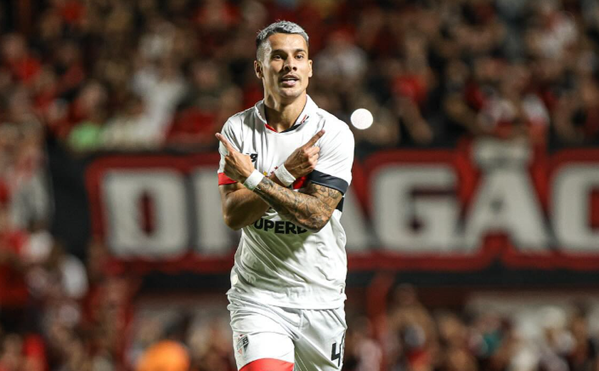 Ferreirinha 'ganha' camisa com número de titular no São Paulo: 'Responsabilidade imensa'