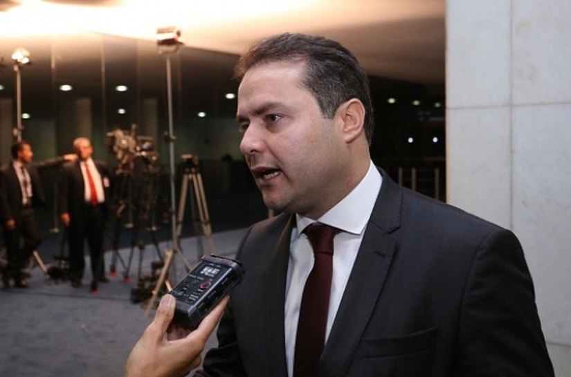 Governador Renan Filho confirma abertura de novos concursos para 2017