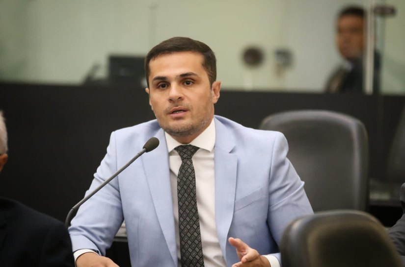 Alexandre Ayres comemora aprovação de projetos de lei marcantes para a saúde pública de Alagoas