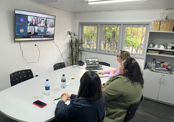 Colaboradoras da Sala do Empreendedor passam por treinamento do programa +Gestão RS